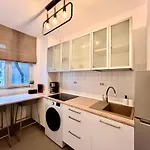 Calea Victoriei Luxe - Elegant With Balcony شقة بوخارست