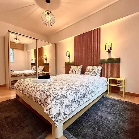 Calea Victoriei Luxe - Elegant With Balcony בוקרשט