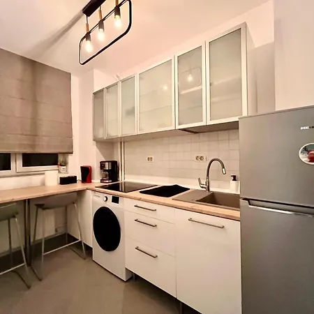 Calea Victoriei Luxe - Elegant With Balcony *