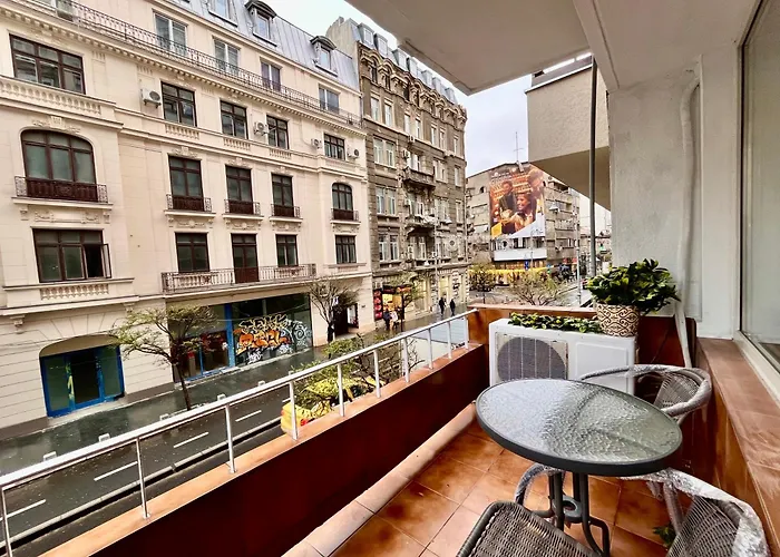 شقة Calea Victoriei Luxe - Elegant With Balcony بوخارست